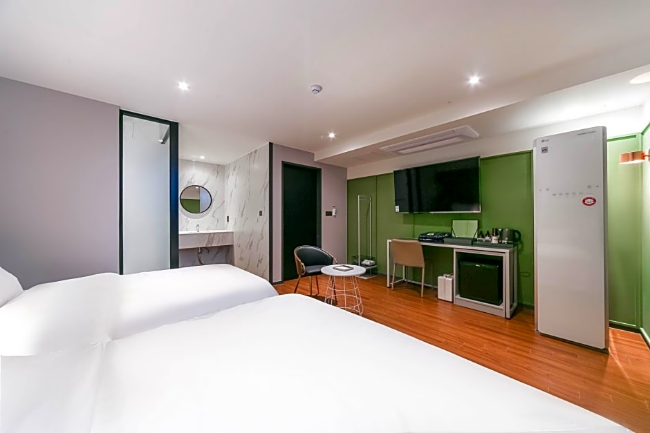 Pohang Brown Dot Hotel 2*