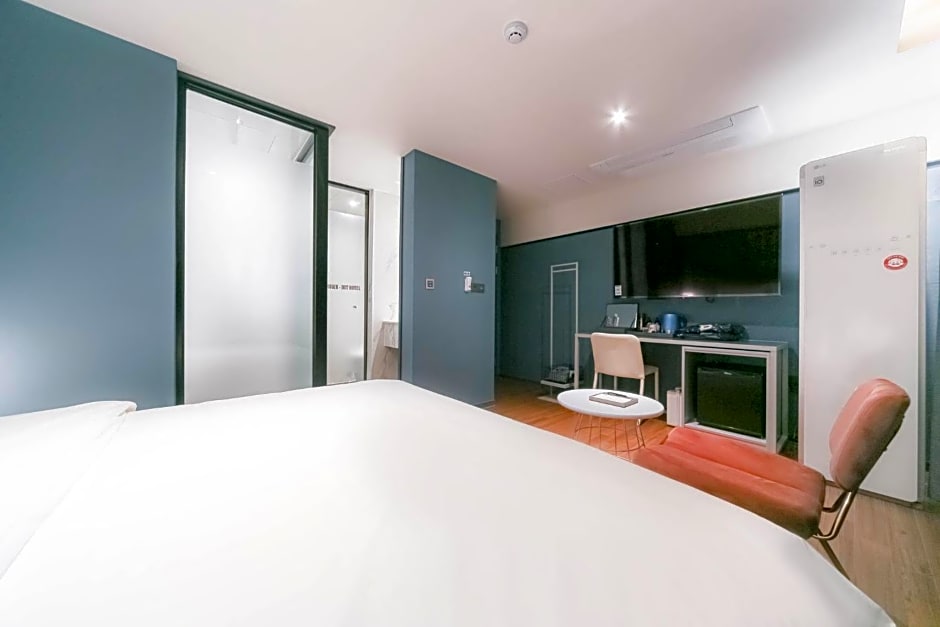 Pohang Brown Dot Hotel 2*