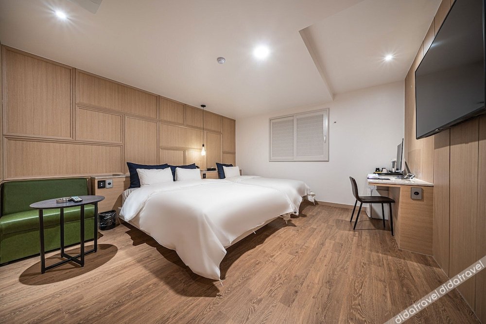 Stay Month Hotel 2*