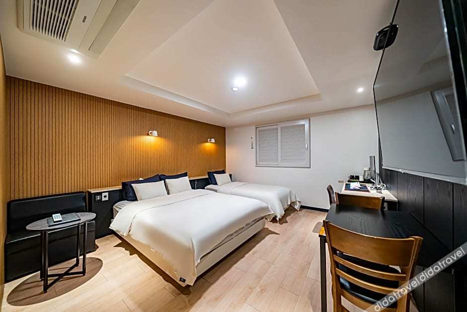 Stay Month Hotel 2*
