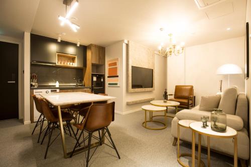 UH Suite The Jongno 3*