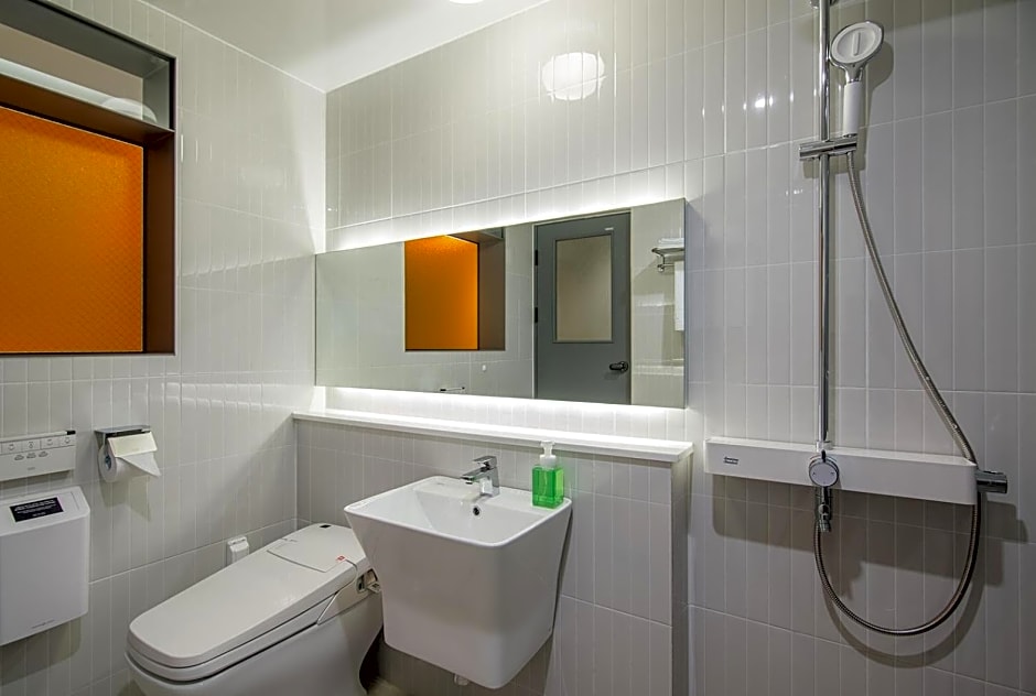 Blo By Blo Hotel 2*