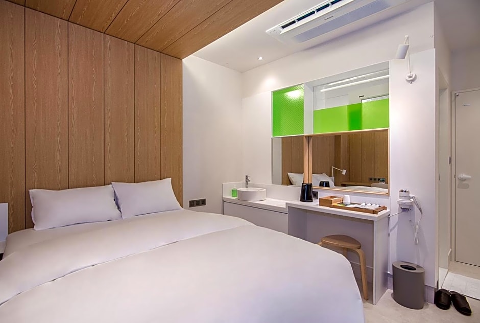 Blo By Blo Hotel 2*