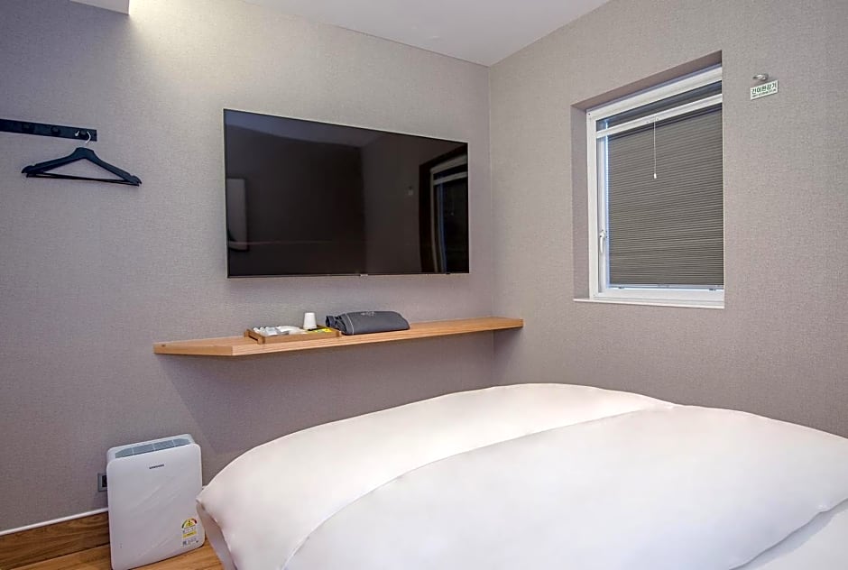 Blo By Blo Hotel 2*
