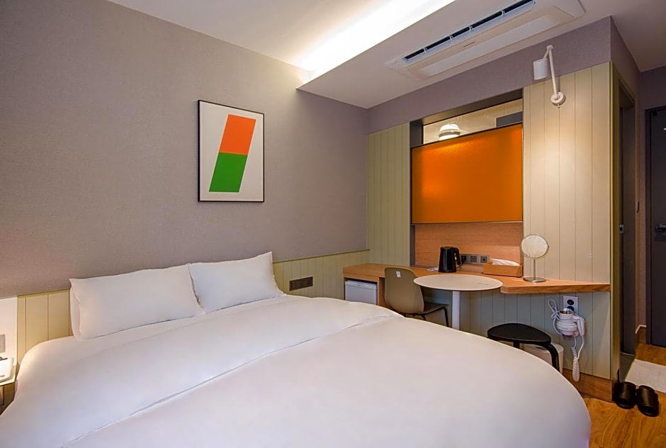 Blo By Blo Hotel 2*