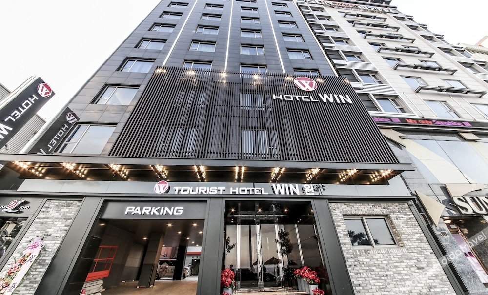 Win Hotel 2*