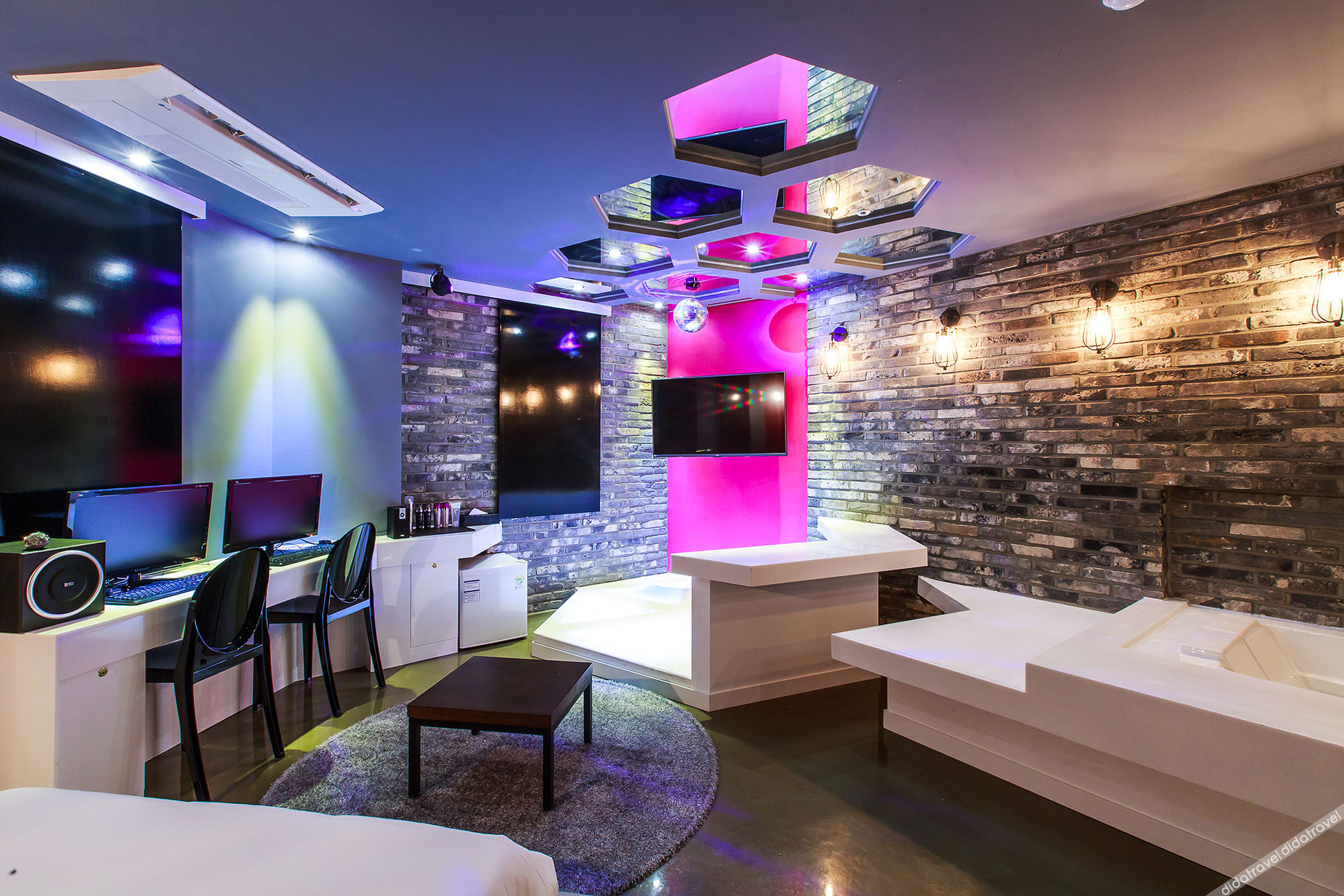 Plein Hotel 2*