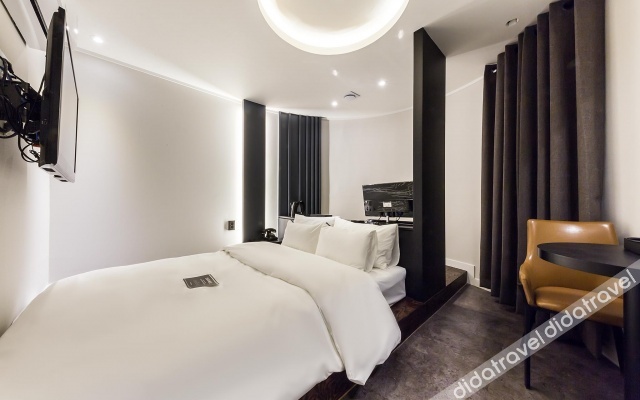 Hotel Chic 3*