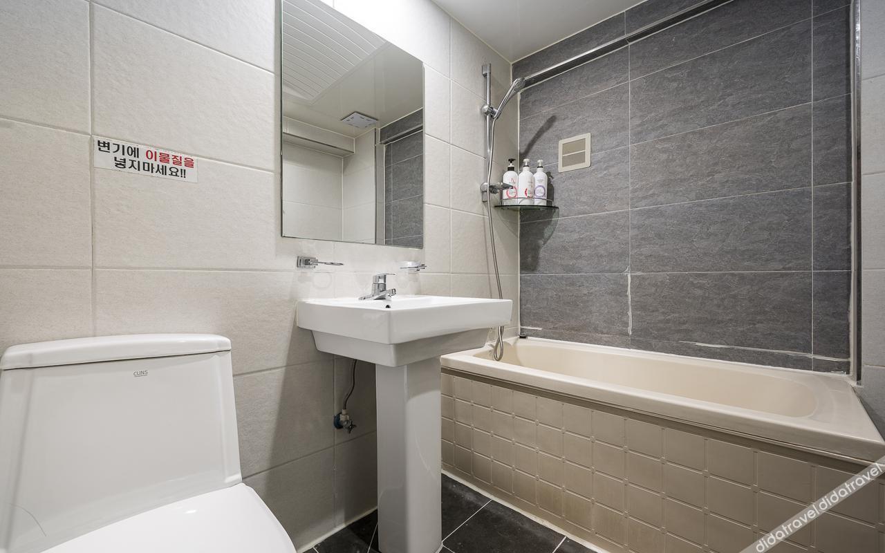 Anyang Donkey Hotel 2*