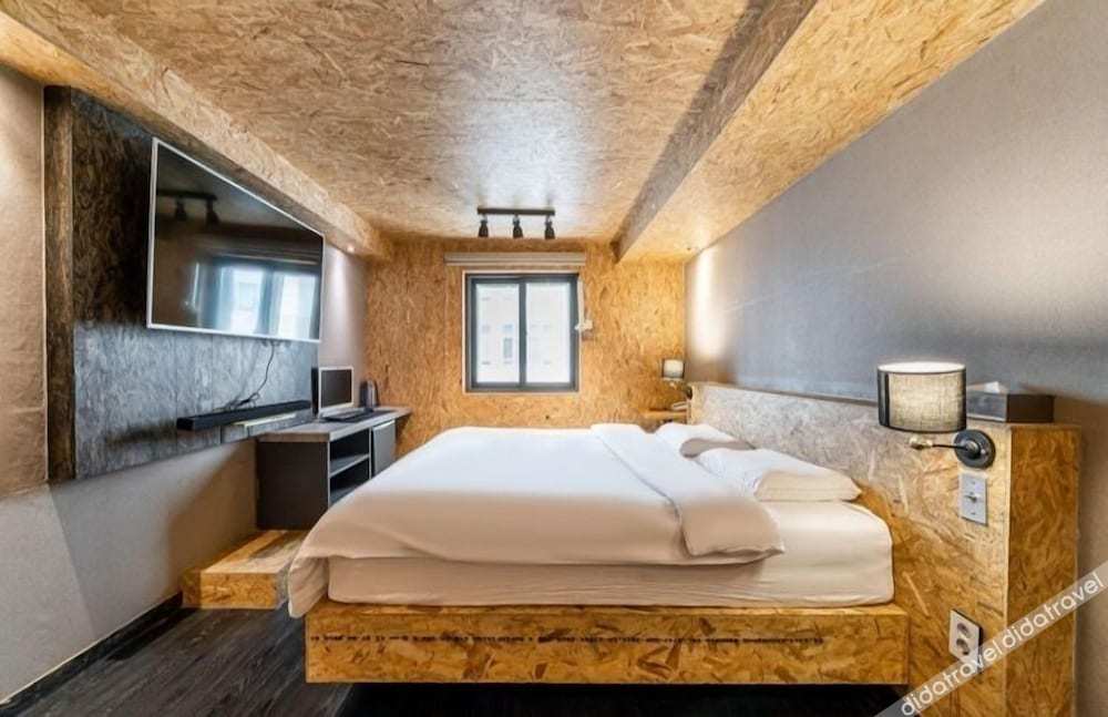 27 HOTEL 2*