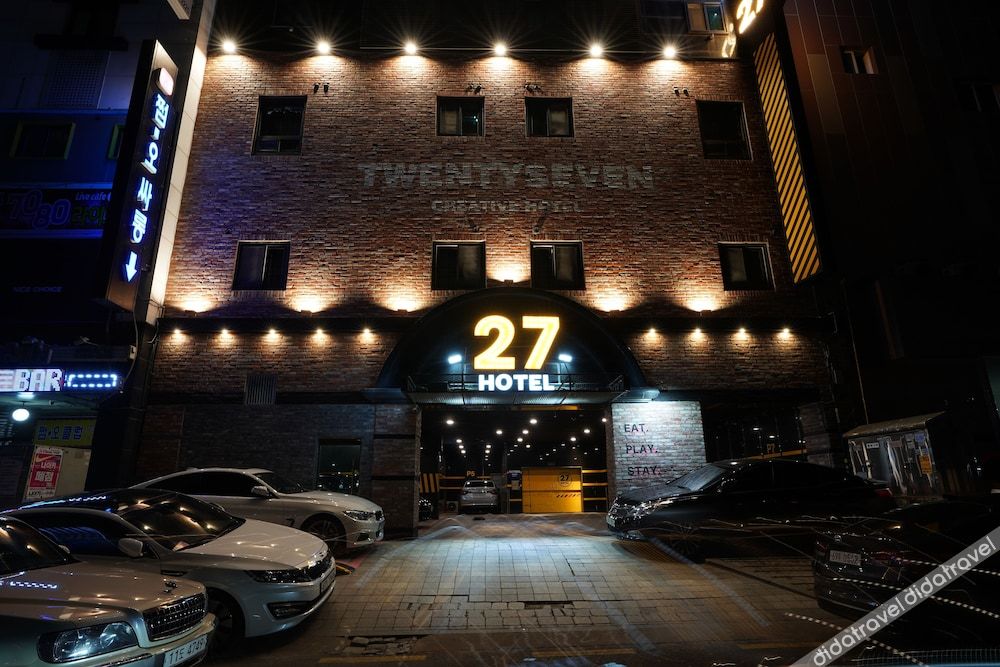 27 HOTEL 2*