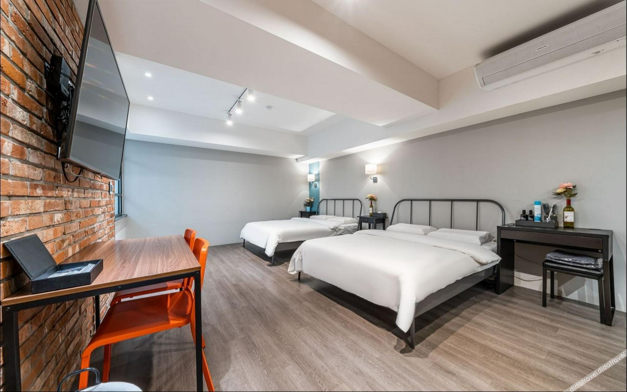 27 HOTEL 2*