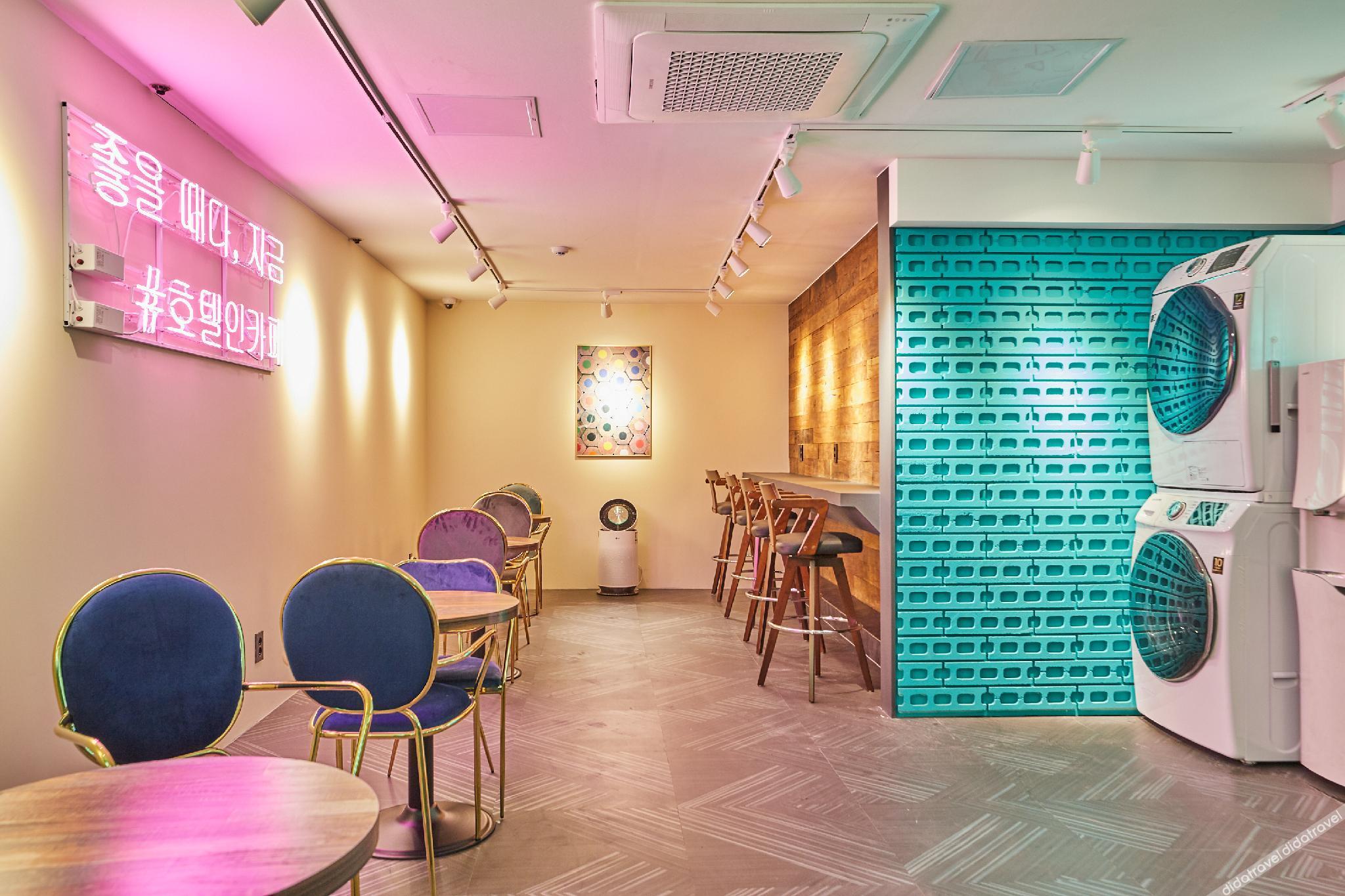 Hotel in Cafe Doksan 2*