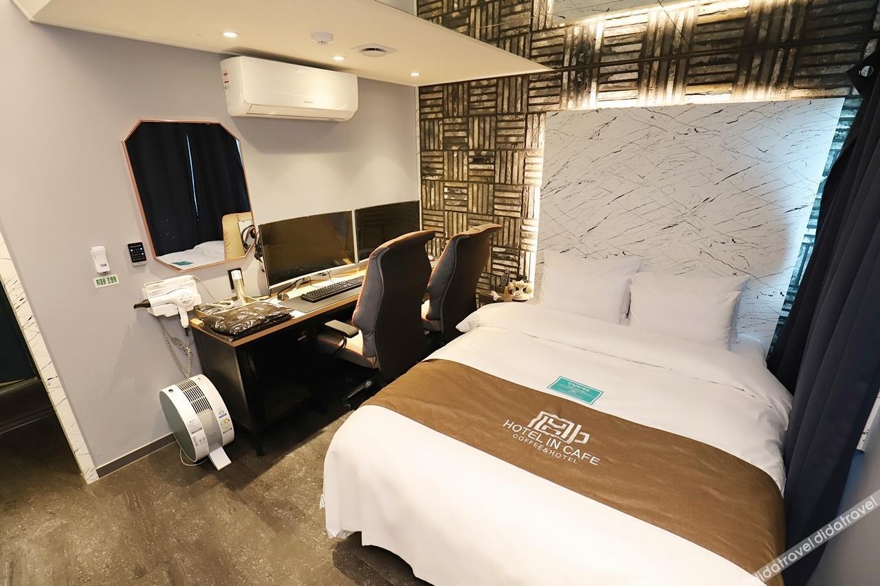 Hotel in Cafe Doksan 2*