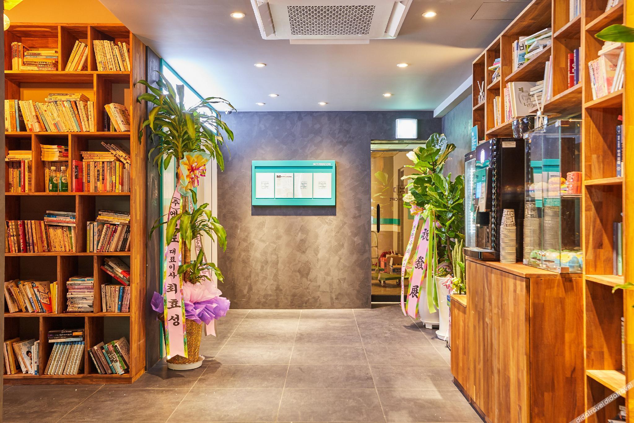 Hotel in Cafe Doksan 2*