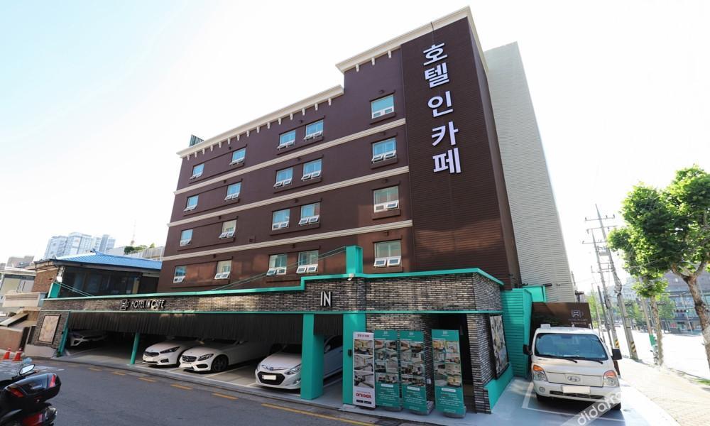 Hotel in Cafe Doksan 2*