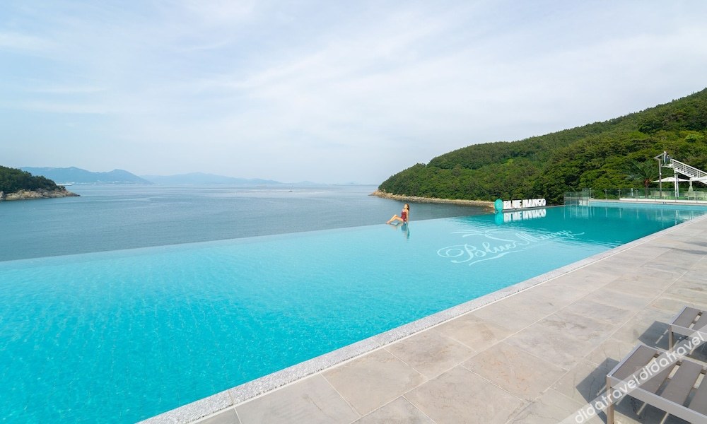 Blue Mango Pool Villa & Resort 3*