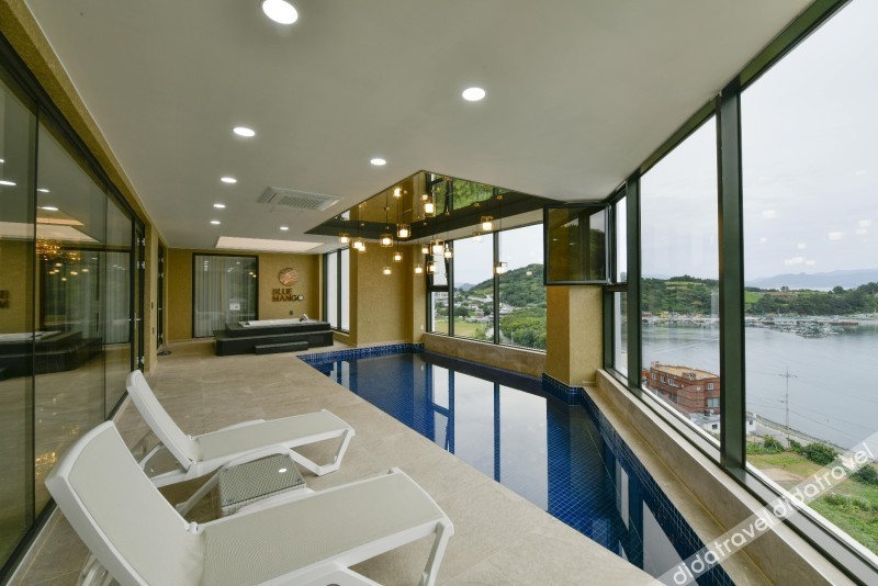 Blue Mango Pool Villa & Resort 3*