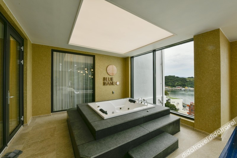 Blue Mango Pool Villa & Resort 3*