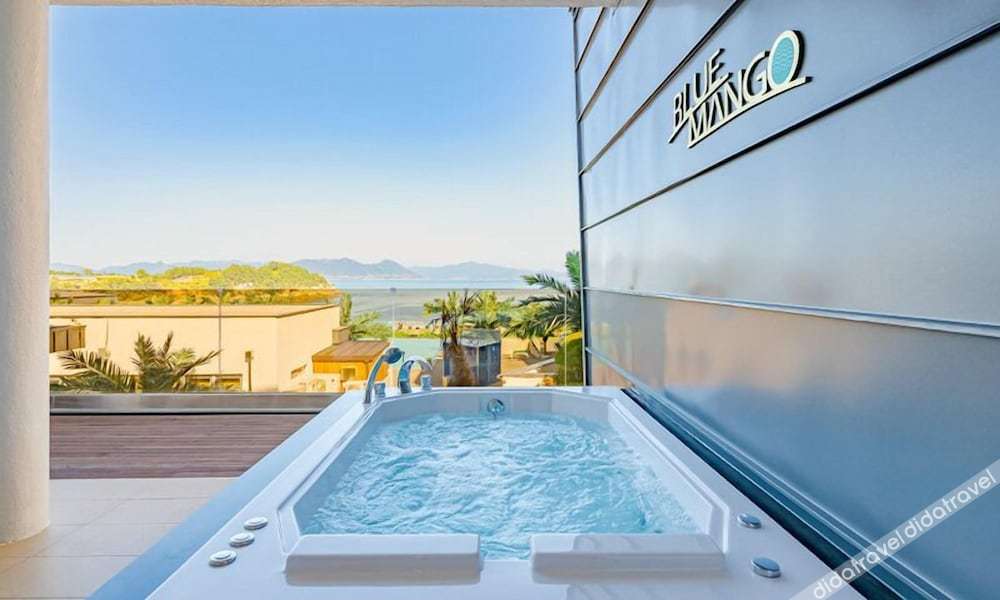 Blue Mango Pool Villa & Resort 3*