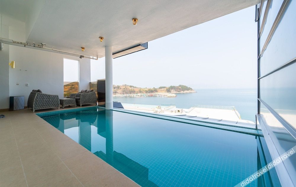 Blue Mango Pool Villa & Resort 3*