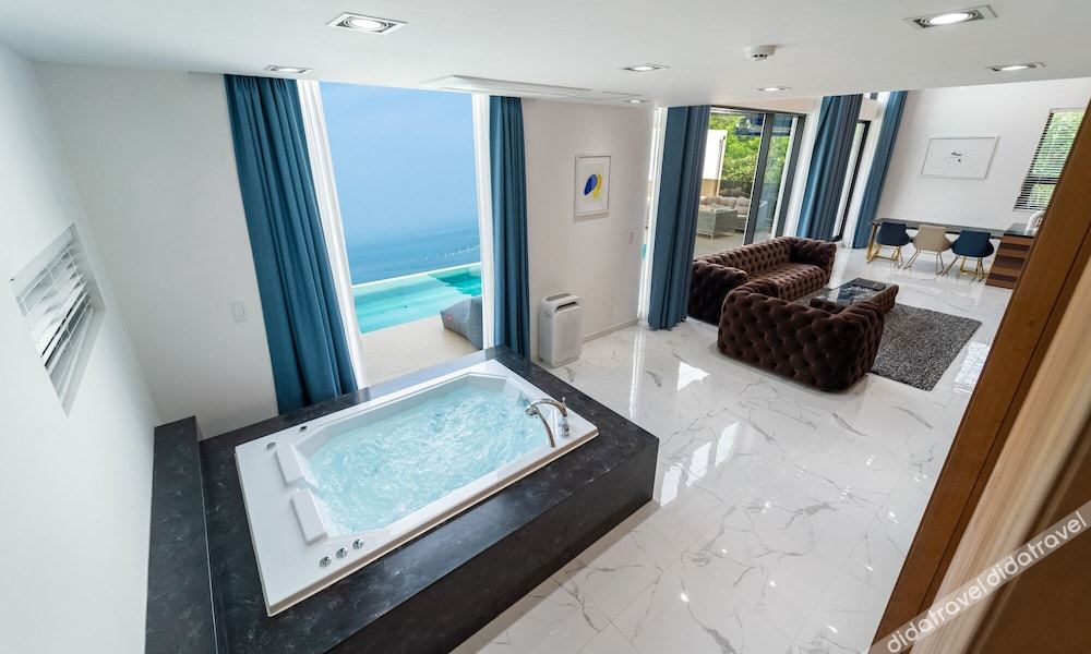 Blue Mango Pool Villa & Resort 3*