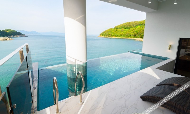 Blue Mango Pool Villa & Resort 3*