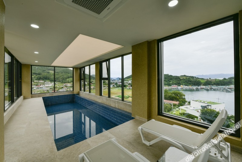 Blue Mango Pool Villa & Resort 3*