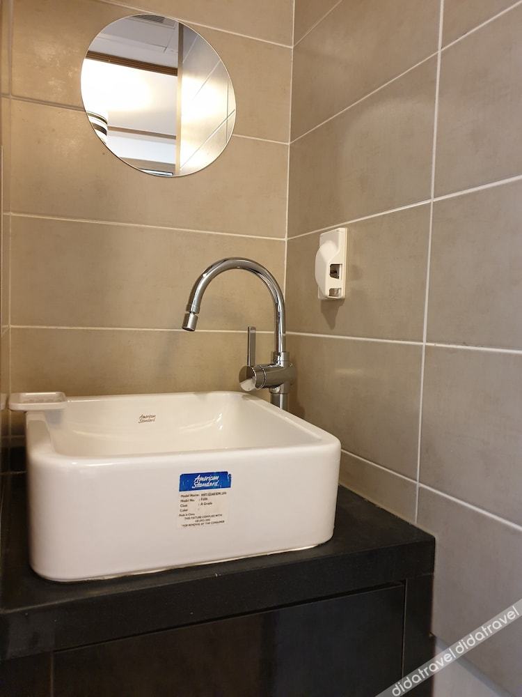 Okpo Business Hotel 3*