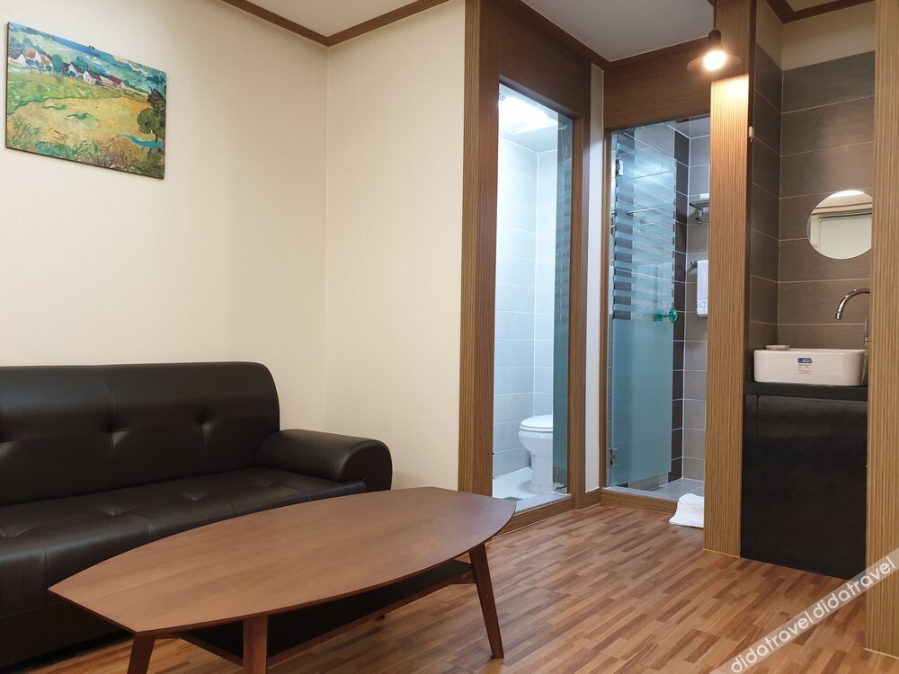 Okpo Business Hotel 3*