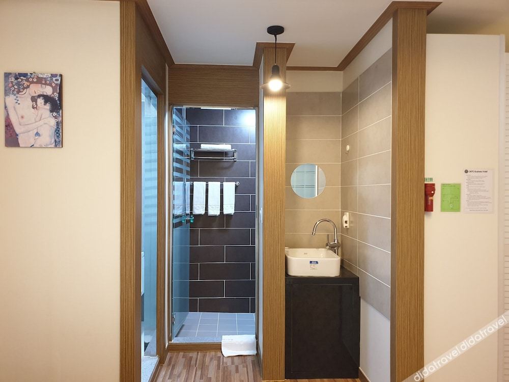 Okpo Business Hotel 3*