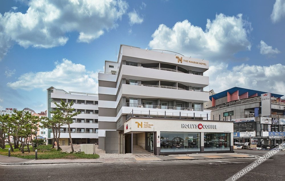 Hotel the Naksan 2*