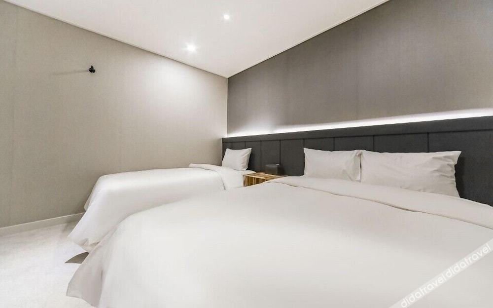 Vallas Hotel & Guest house 3*