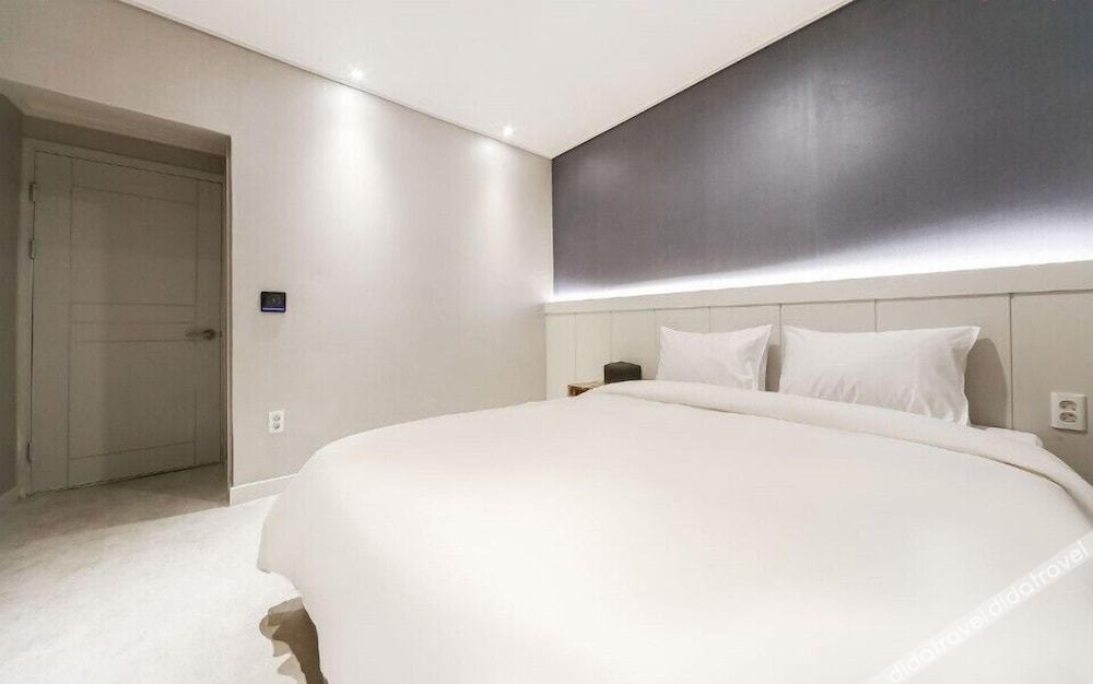 Vallas Hotel & Guest house 3*