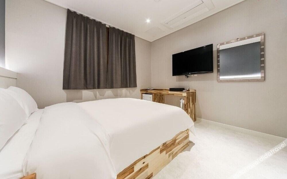Vallas Hotel & Guest house 3*