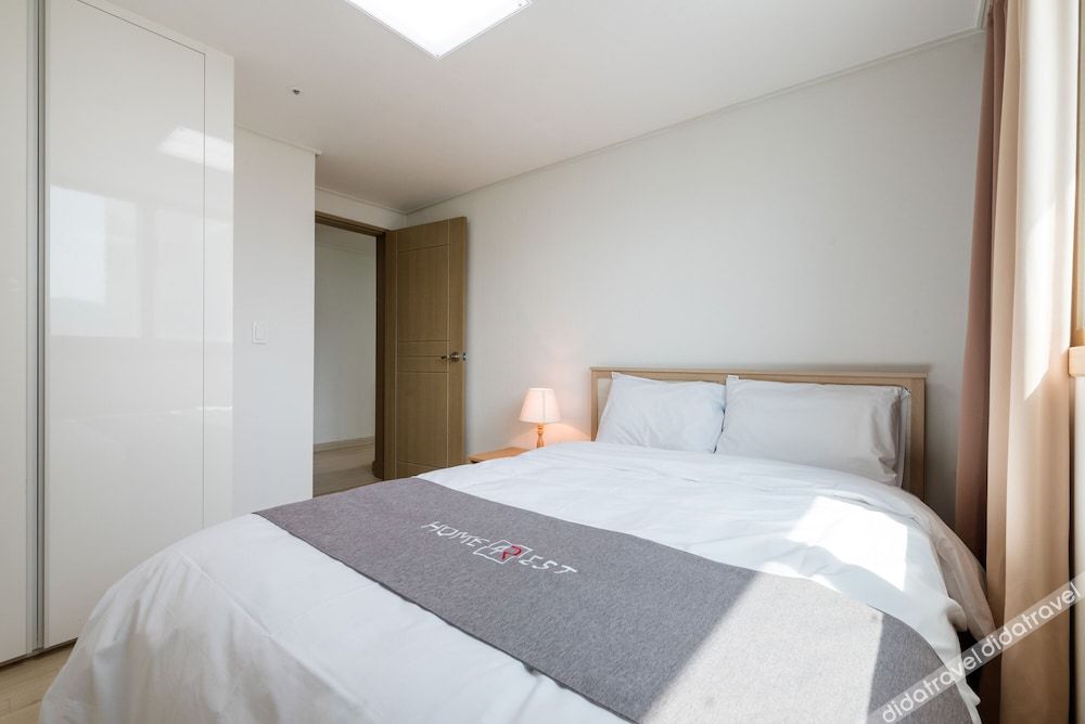 JS Residence Hotel Okpo 3*
