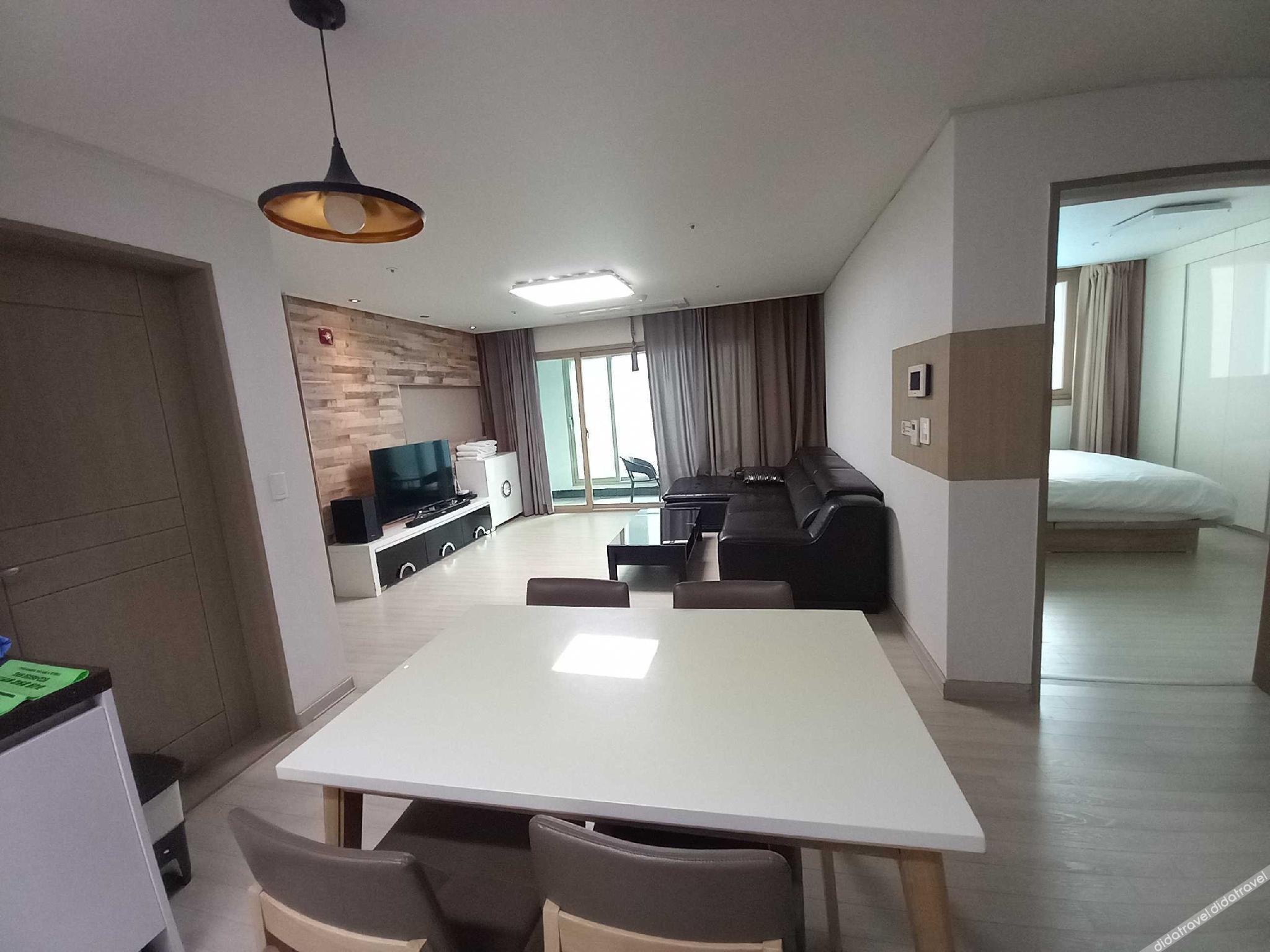 JS Residence Hotel Okpo 3*