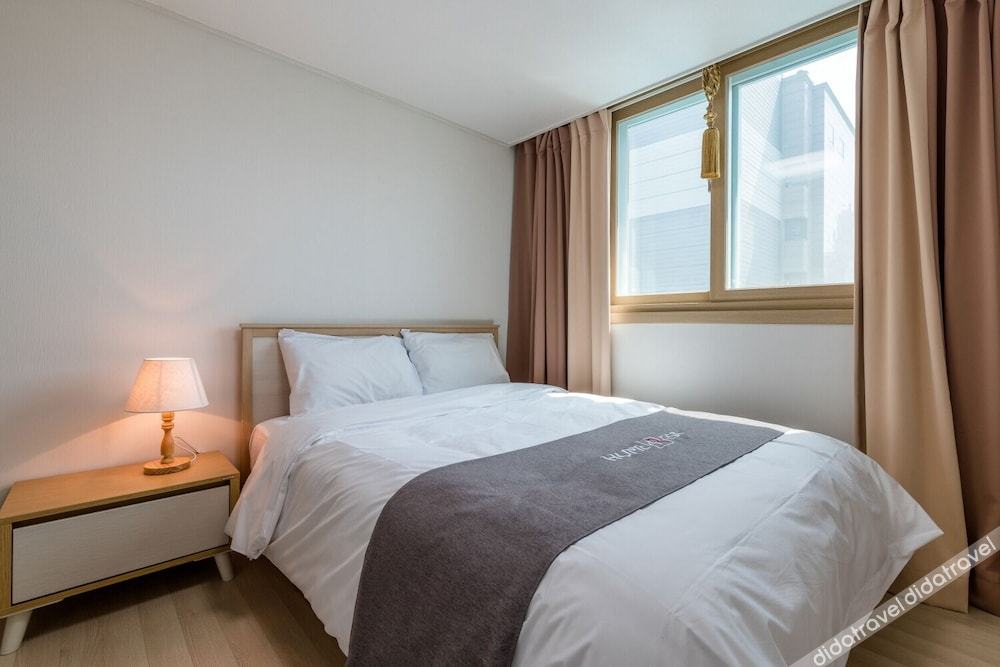 JS Residence Hotel Okpo 3*