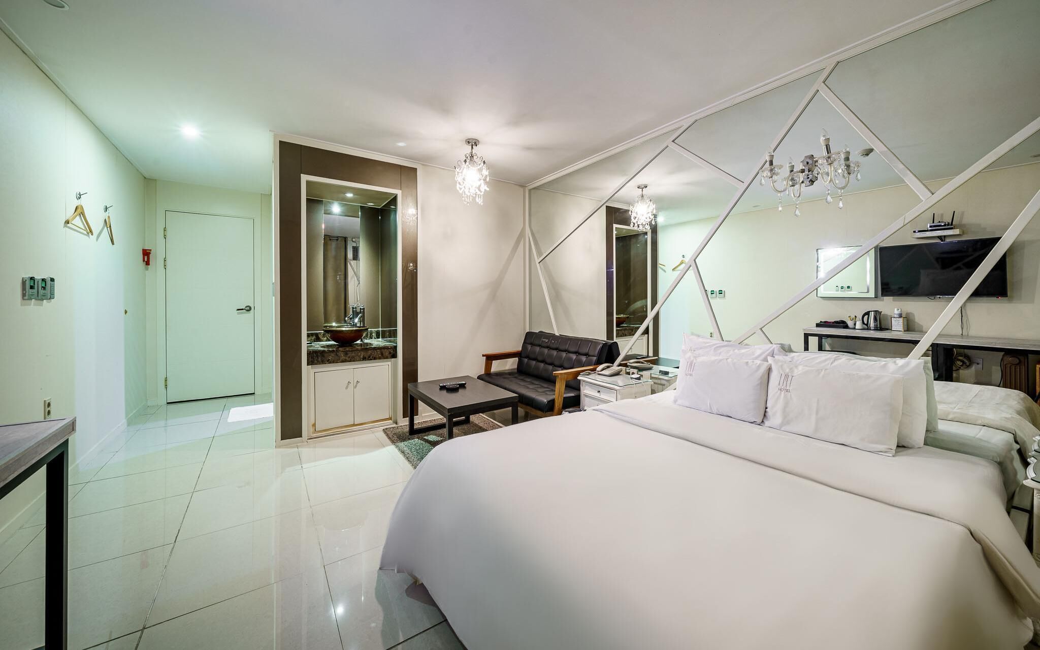 Ansan Walkers Hotel by Cozy 2*