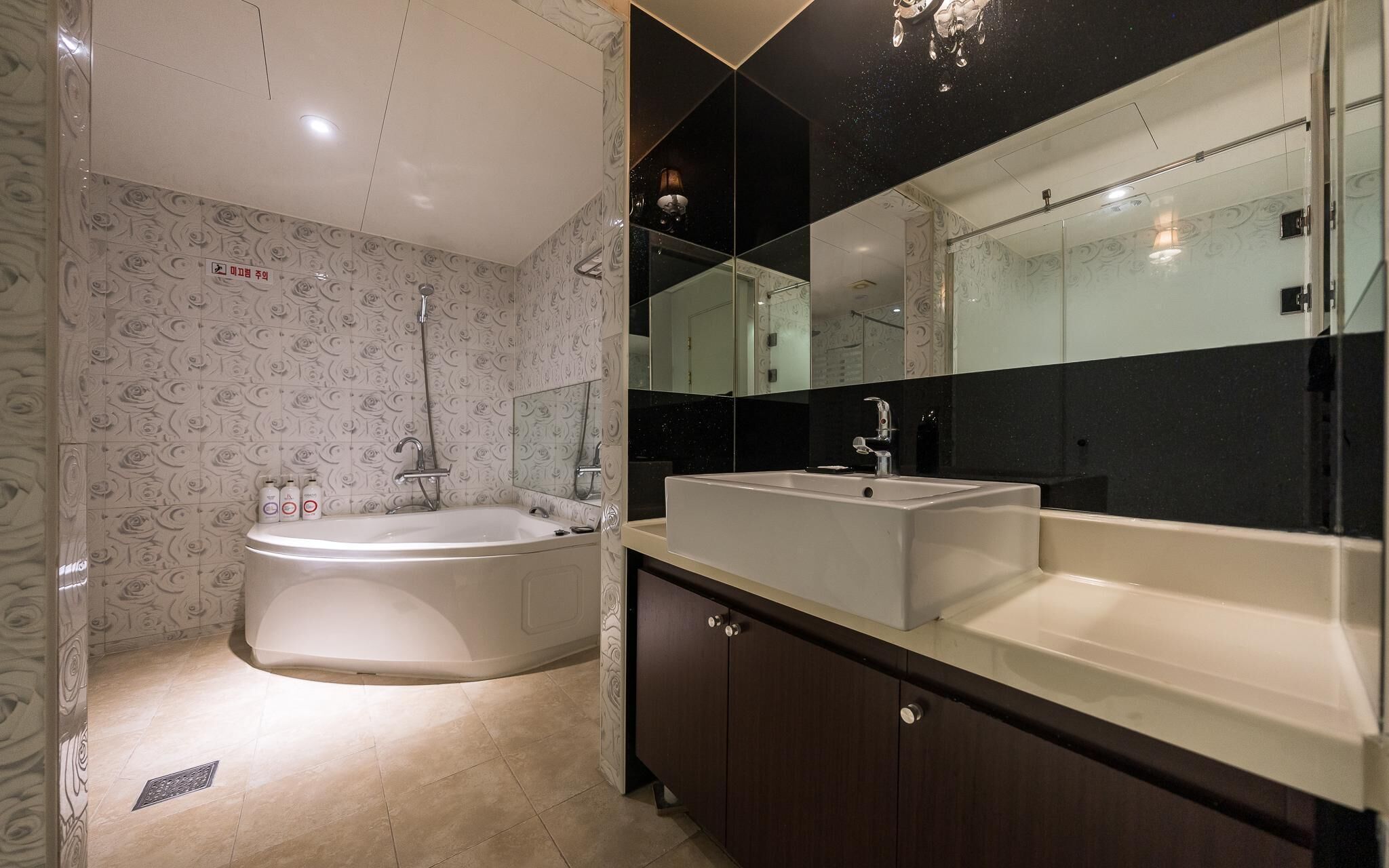 Ansan Walkers Hotel by Cozy 2*