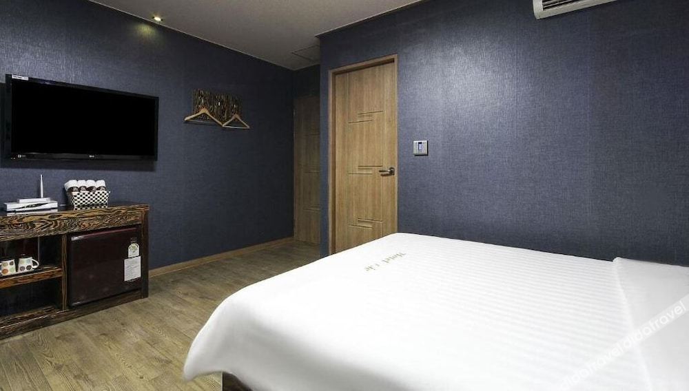 Hotel Lie 2*