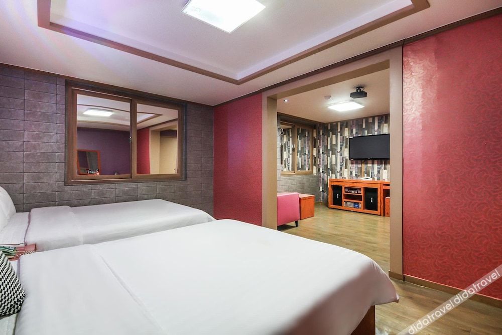 Hotel Lie 2*