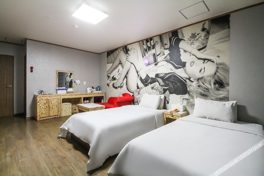 Hotel Lie 2*