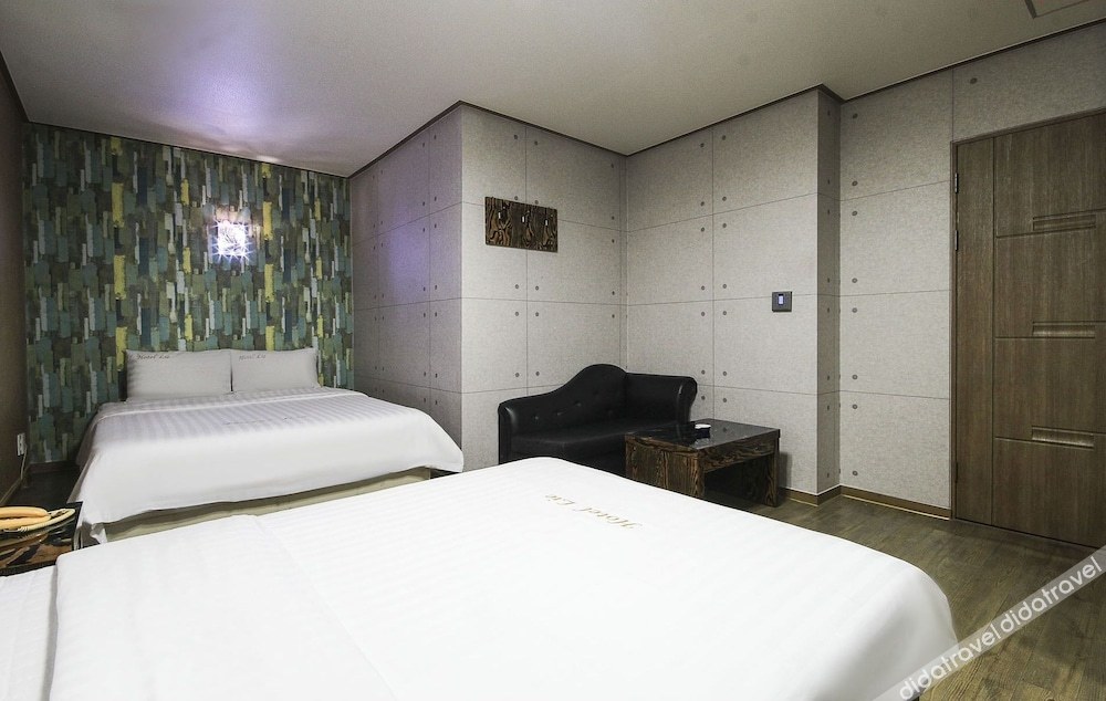 Hotel Lie 2*