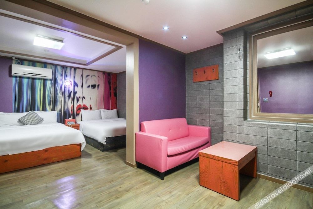 Hotel Lie 2*