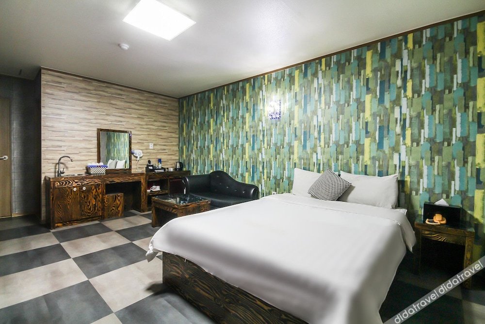 Hotel Lie 2*