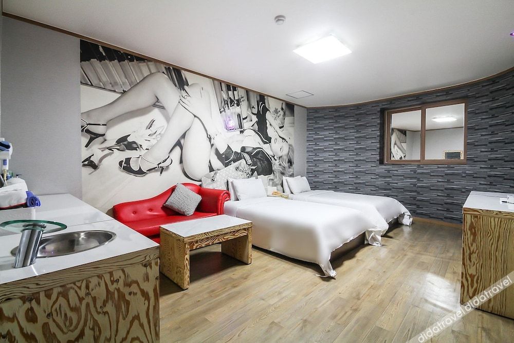 Hotel Lie 2*