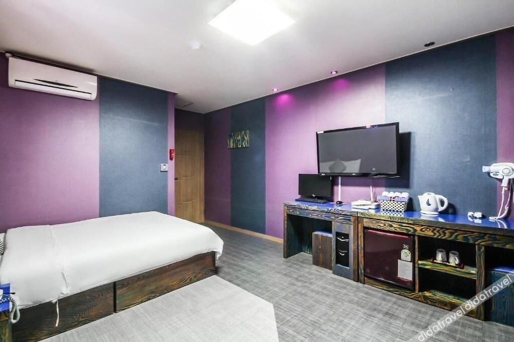 Hotel Lie 2*