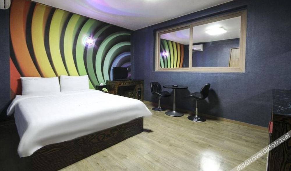 Hotel Lie 2*