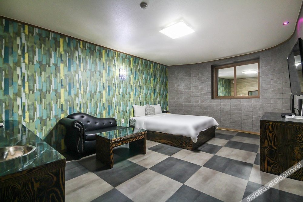 Hotel Lie 2*